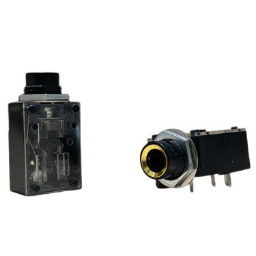 SOKET AKAI 6.5MM FEMALE MONO 4 PIN SEGI TRANSPARAN