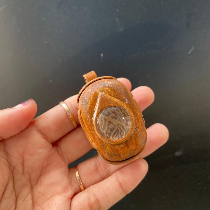 Al Qur'an stambul samak sampul kullt kljang kldang kitab kecil tinta emas - Box oval kaca, samak kld