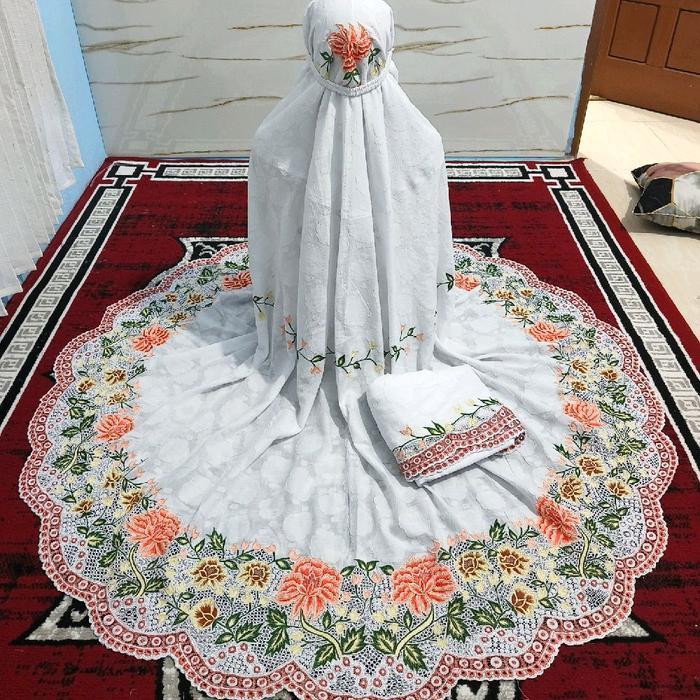 mukena suji caia manual mesin hitam di padu dengan kerancang manual koto gadang  Bunga(katun rubia i