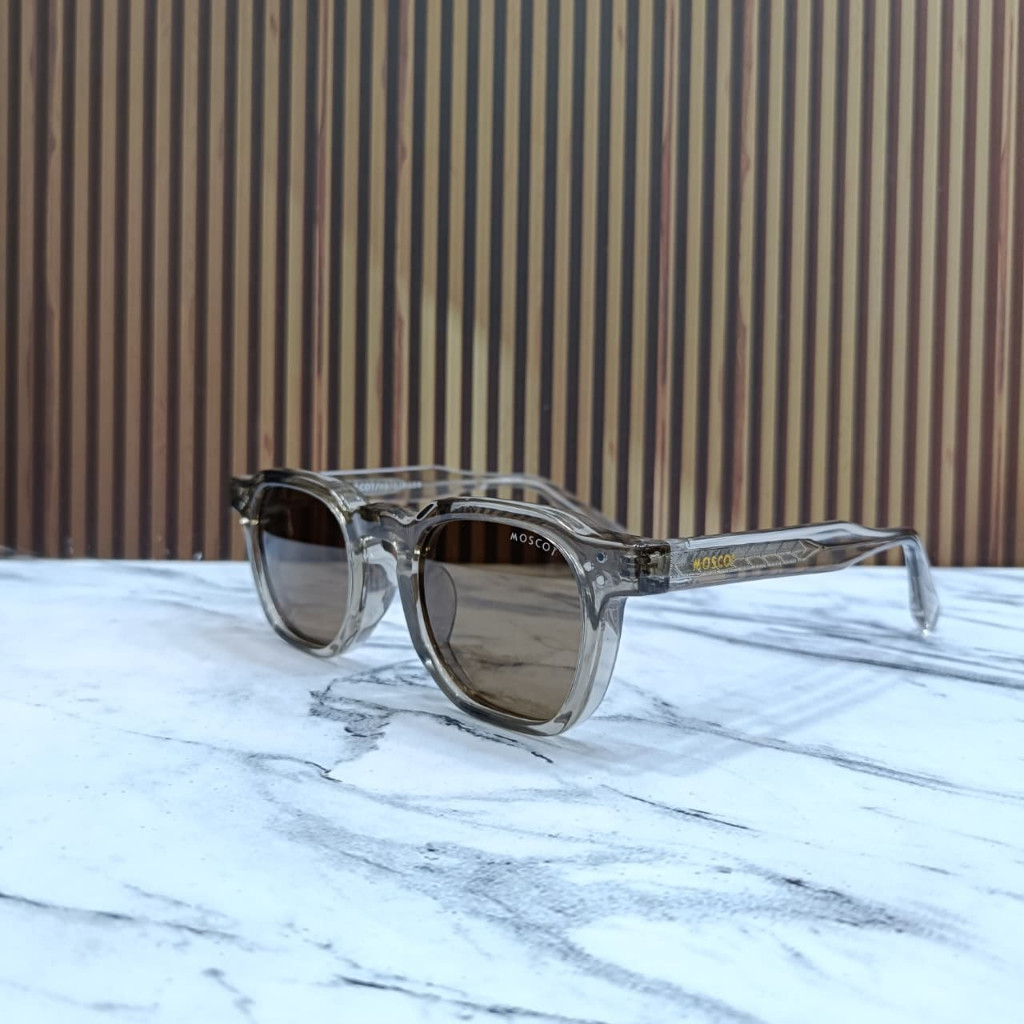 kacamata gaya wanita - kacamata kekinian