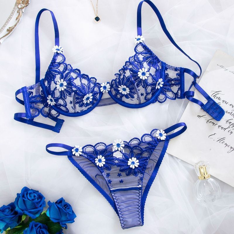 [COD]Set Bra Lingerie Bordir Porselen Biru dan Putih Desainer - Nyaman dan Sejuk