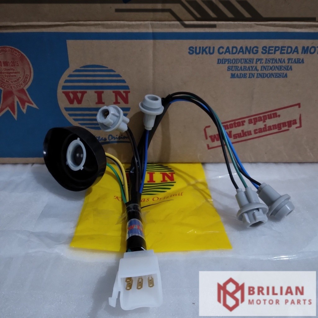 Fitting Lampu Mio 125 M3 2014 2015 2016 2017 2018 2019 WIN | cop fiting piting peteng motor injeksi 