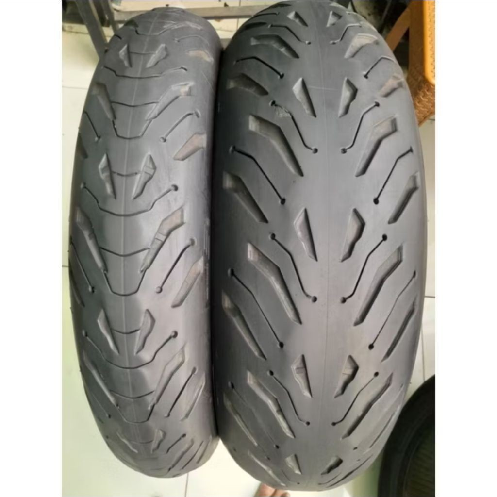 Ban Moge Ukuran 120/70-17 180/55-17 Merek MICHELIN