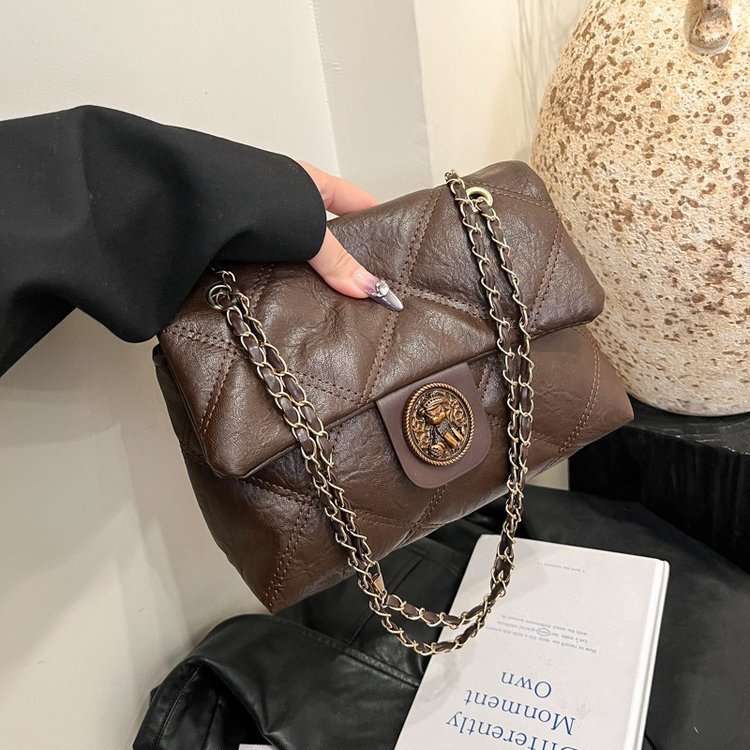Tas Wanita Mewah Baru Tas Bahu Tunggal Tas Ketiak Desain Niche Tas Rantai Quilted Crossbody