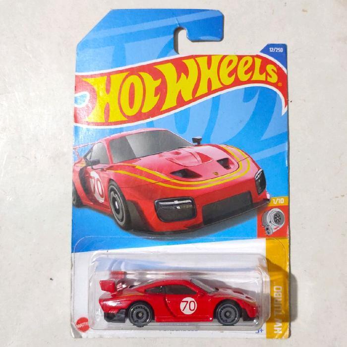 Mainan Hot Wheels Porsche 935 merah 2022 HW Turbo