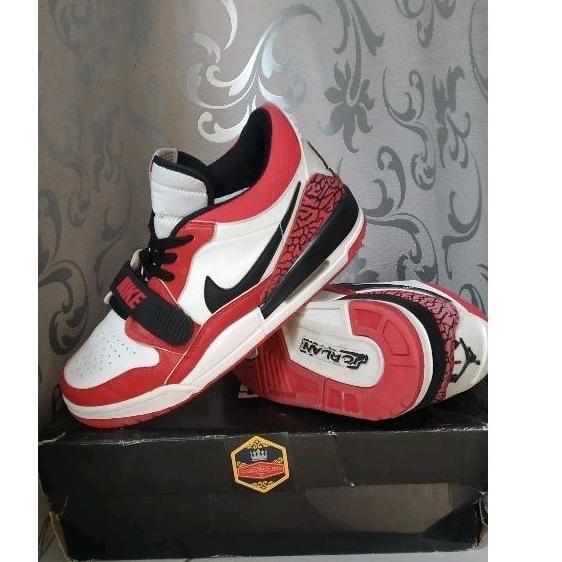sepatu jordan legacy 312 low second