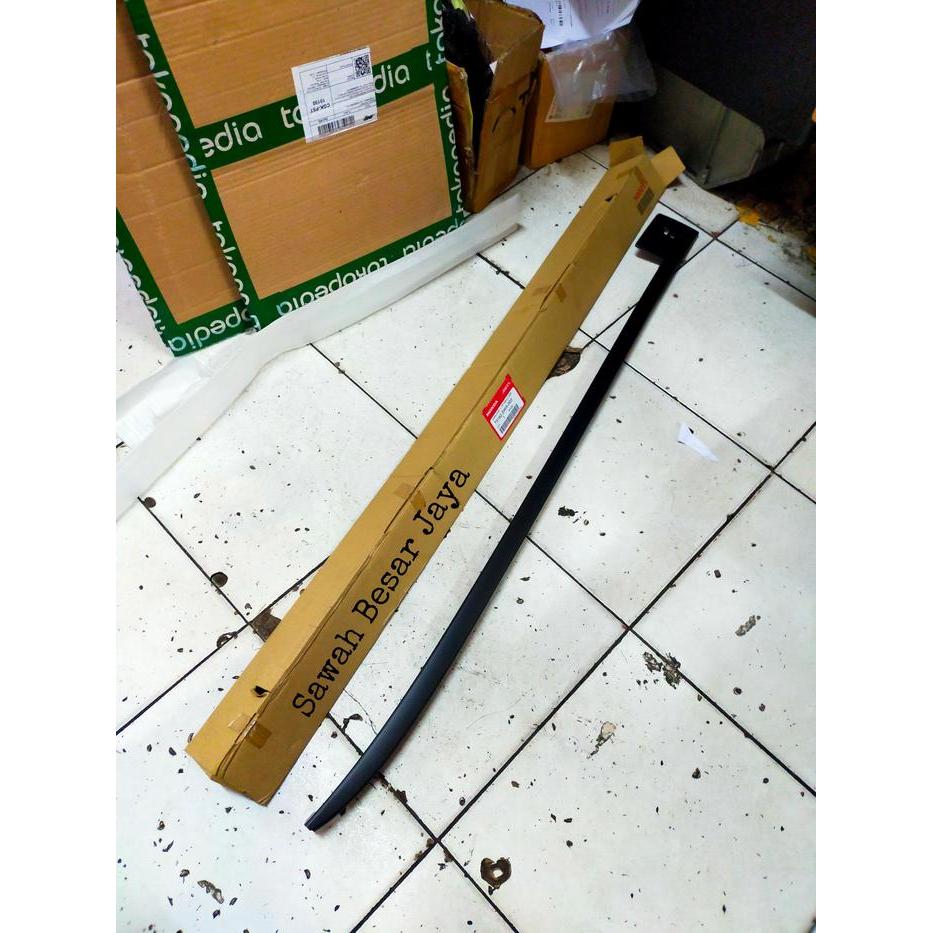Karet List Lis Garnish Moulding Molding Kaca Besar Depan Bagian Samping Kiri Kanan Honda CRV CR-V RE