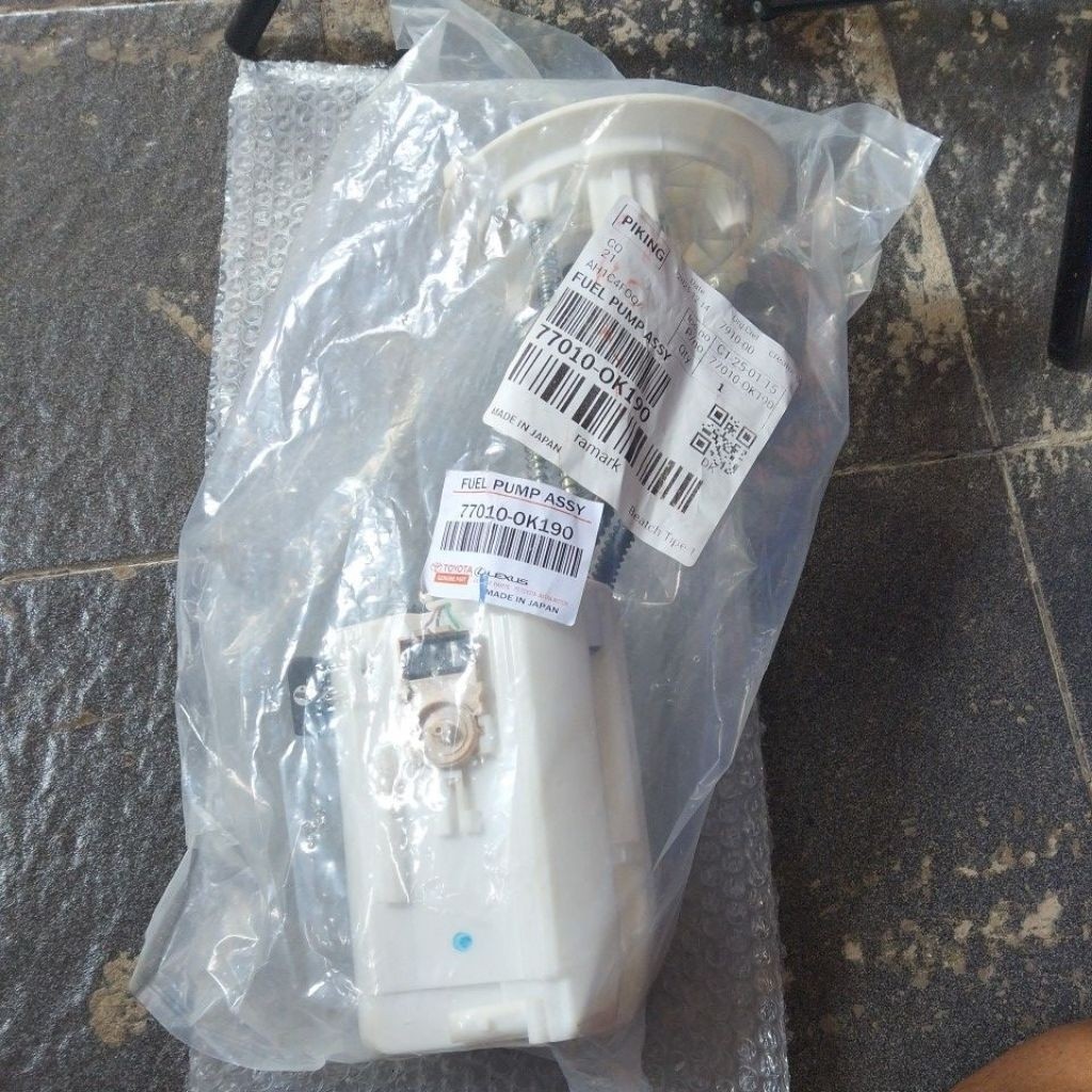 Fuel pump Assy Toyota Hilux 2kd Innova diesel original