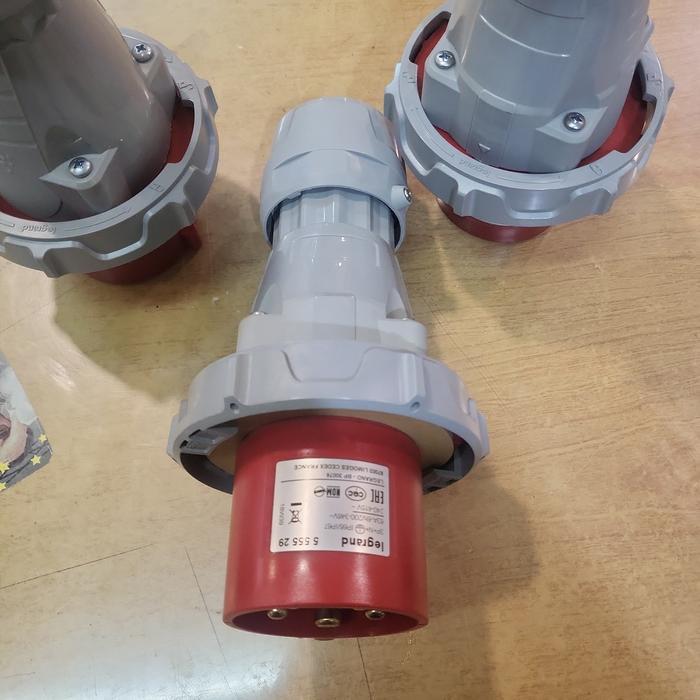 PLUG LEGRAND 5PIN 63A 3PHASE LEGRAND 555529