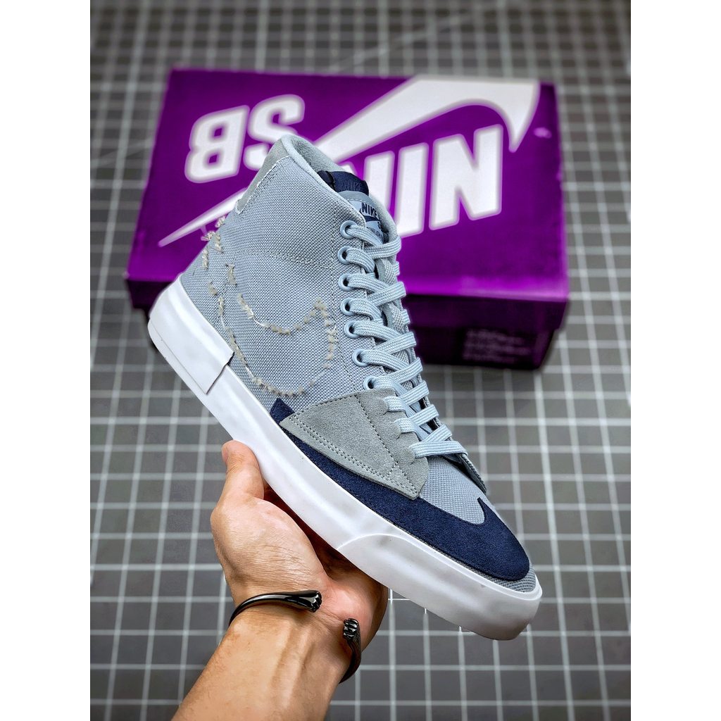 Sepatu Skate Nike SB Zoom Blazer Mid Edge Desain Dekonstruksi Lidah Ganda Swoosh Terbuka Sol Vulkani