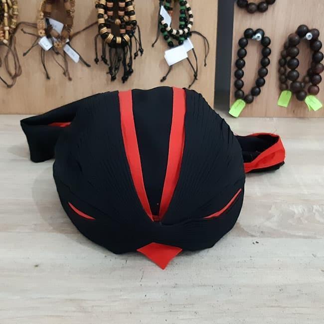 Blangkon Hitam Lis Merah KJ