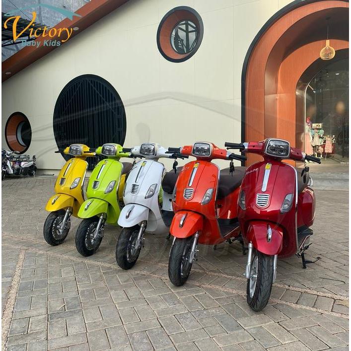 Uwinfly Vespa T3 Sepeda Motor Listrik / Scooter Matic - Putih