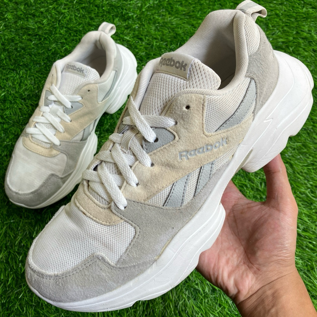 Reebok Low Royal Bridge 3.0 sneakers shoes ukuran 40,5