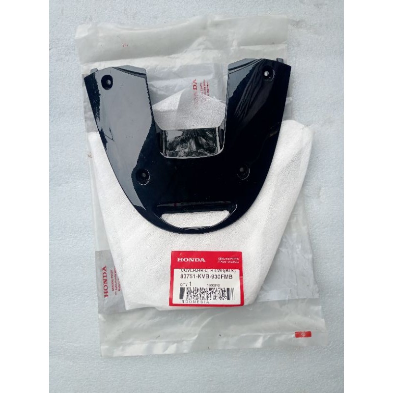COVER RR CONTROL TUTUP LAMPU STOPLAMP / SAMBUNGAN BODY BELAKANG 83751-KVB-930FMB ORIGINAL AHM