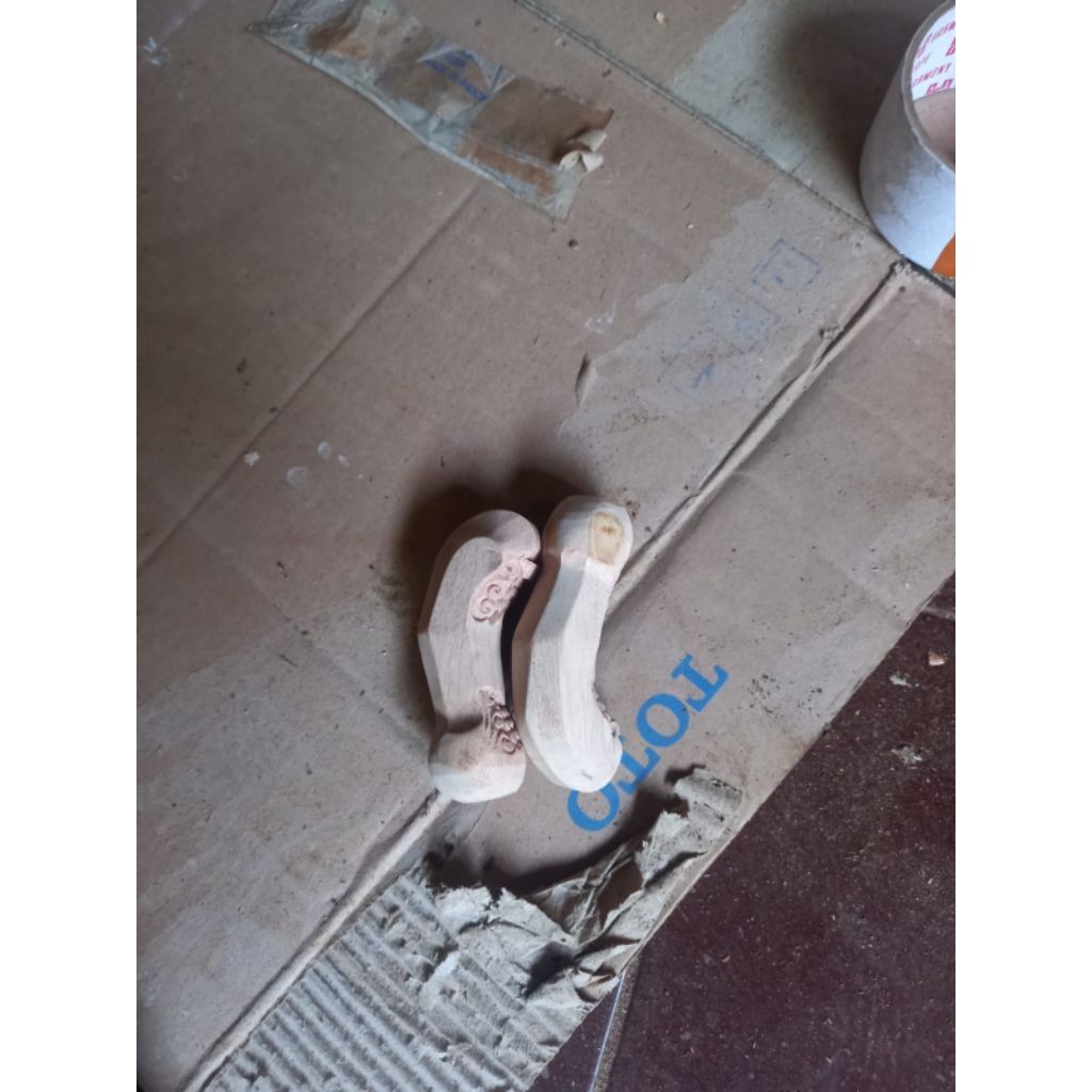 deder keris dari kayu jati  pakem solo Jawa Tengah