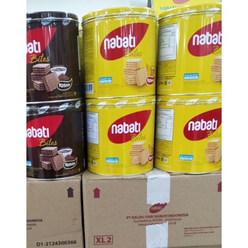 Nabati wafer kaleng lebaran