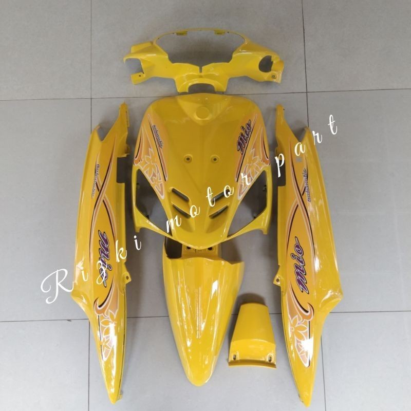 Full body halus mio sporty kuning plus striping/cover body halus mio sporty full set