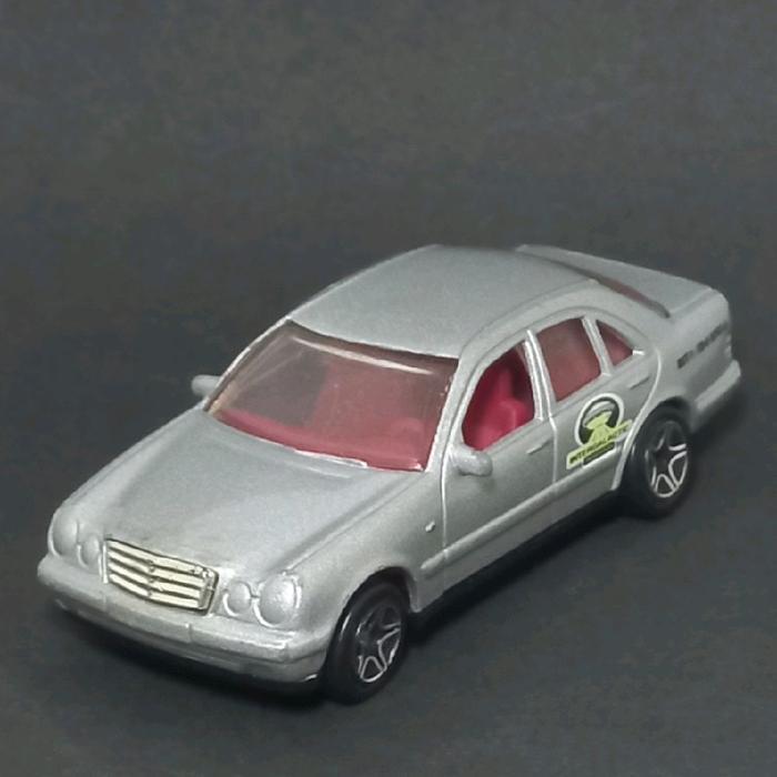 Diecast Matchbox Mercedes Benz E Class W210  mercy E230 E320 ada minus