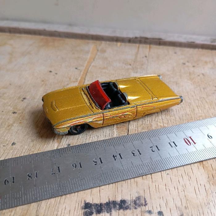 hot wheels   ford T bird Mainan Loose
