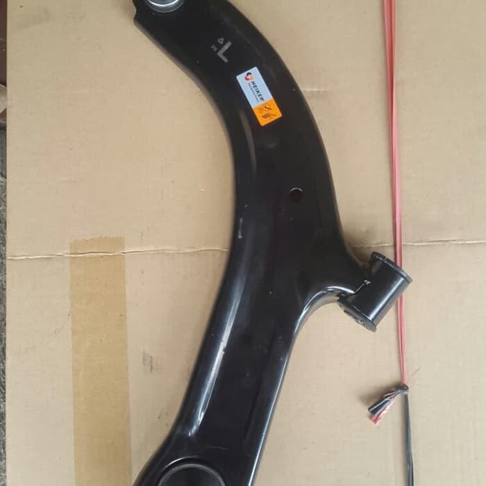 Lower arm livina TOP