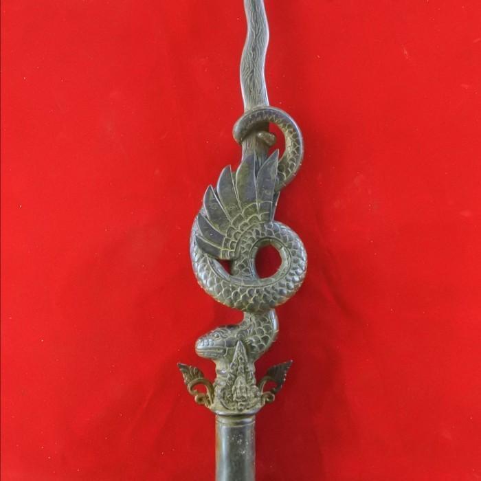 Pusaka pataka naga gumelar istimewa antik bahan perunggu majapahit BM