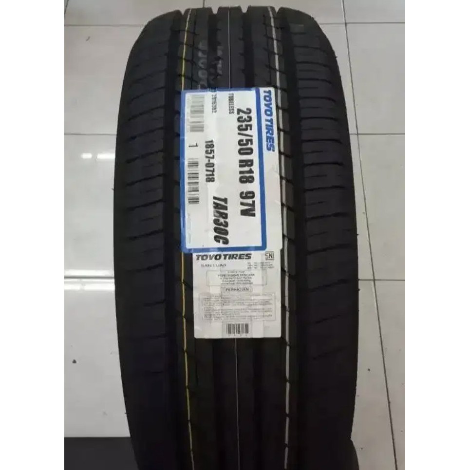 Ban Mobil Toyo TRANPATH R30 235 50 R18