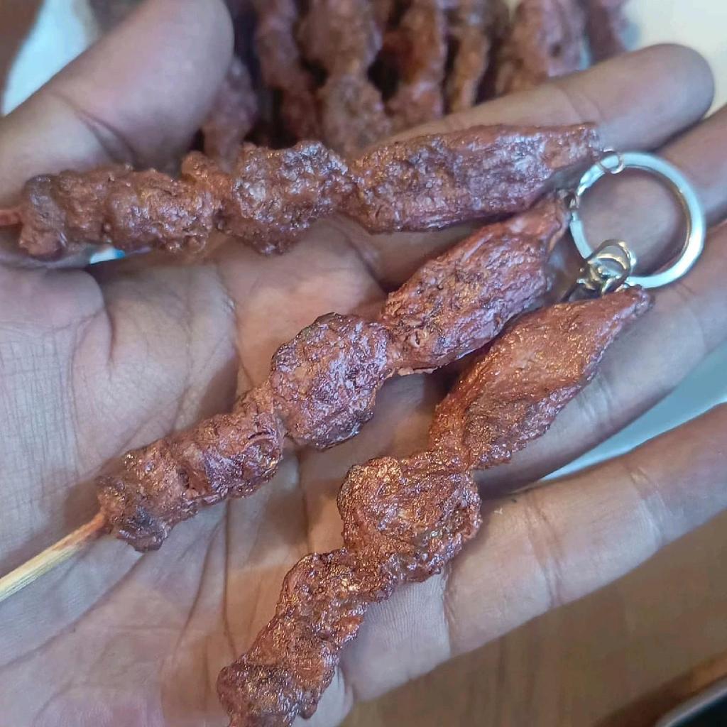 Gantungan kunci unik bentuk Sate Ayam Madura