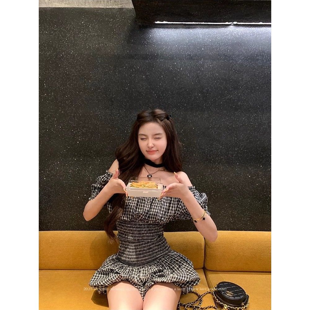 Black and White Plaid Off-Shoulder Niche Retro Puff Skirt Short Skirt Pants