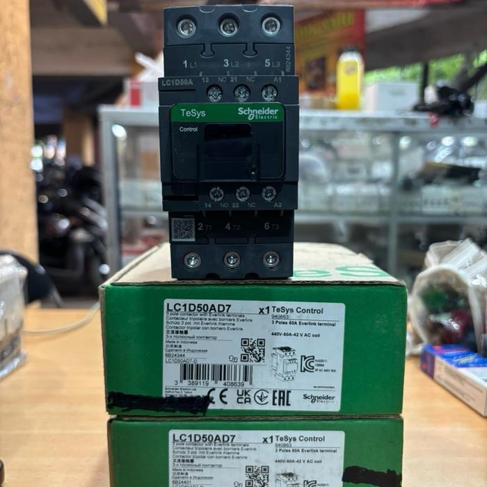 KONTAKTOR / CONTACTOR SCHNEIDER LC1D50AD7 42V