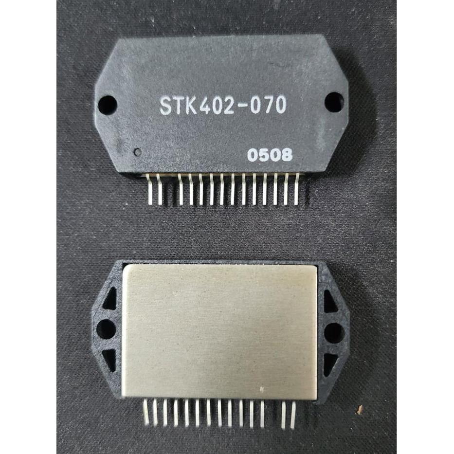 V114 IC STK 402-070 STK402-070 Two-Channel Class AB Audio Power Amplifier IC 40W + 40W