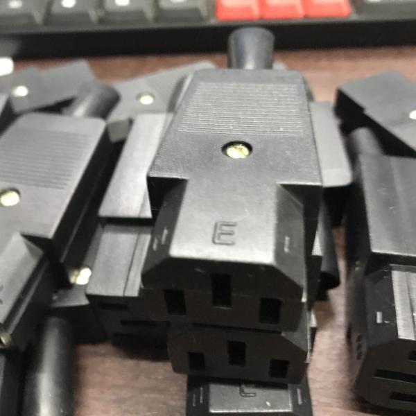 JACK KONEKTOR C13 FEMALE