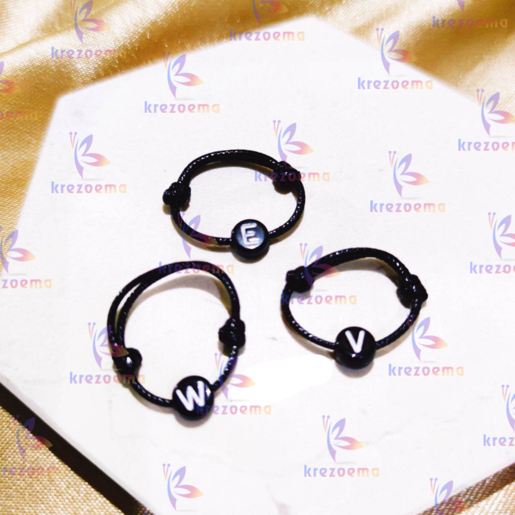 Cincin tali inisial huruf aksesoris tangan pria wanita adjustable untuk fashion