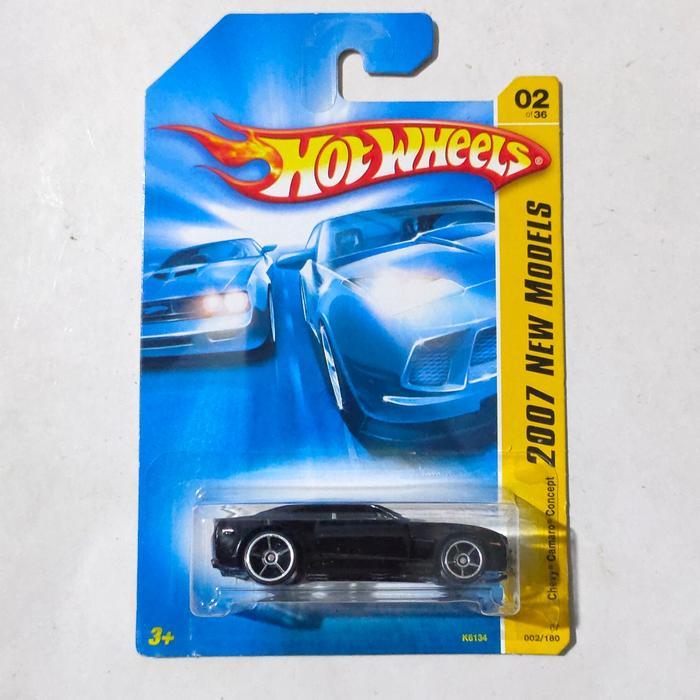 Mainan Hot Wheels Chevy Camaro Concept hitam 2007