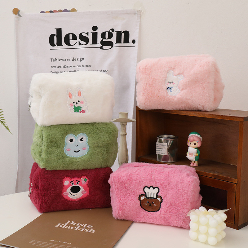 Tempat Tepak Pensil Bulu Lucu Warna Soft Kotak Pencil Pastel Kapasitas Besar Estetik Pouch Make Up S