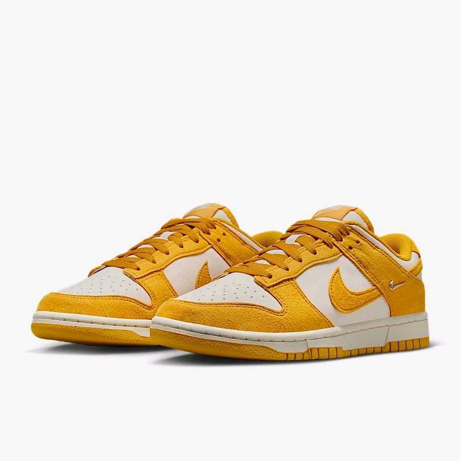 Sepatu Sneakers Wanita Nike Dunk Low Pale Ivory IB4417-101
