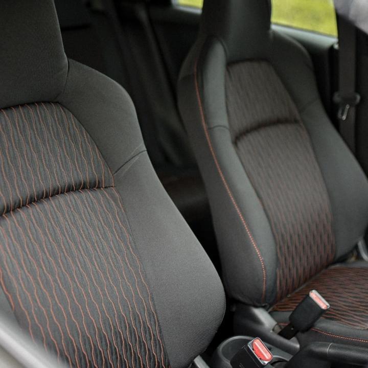 Kain jok mobil original Honda Brio RS 2016 2017 merah hitam