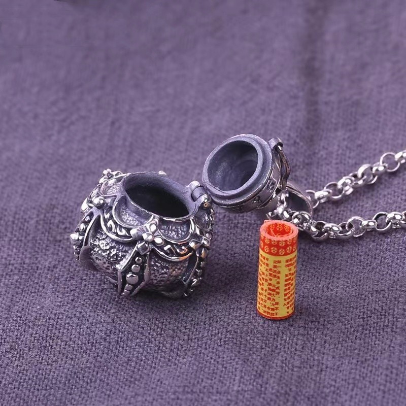 Vintage Round Big Locket Pendant Necklace for Women Men Anti Allergy Jewelry Necklace Nice Gift
