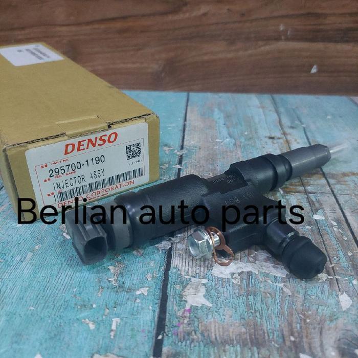 NOZZLE INJECTOR HINO DUTRO EURO 4 130HT EURO 4 ORIGINAL