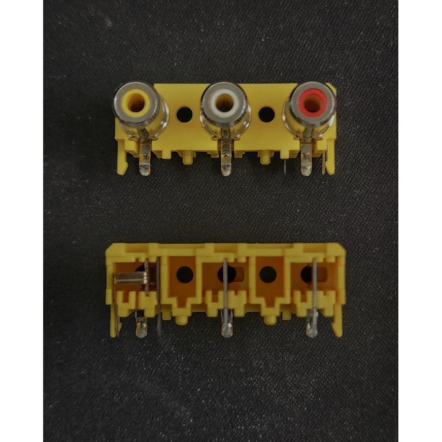 Soket Female RCA 3 Slot Lubang Konektor Audio Stereo dan Video  Jalco  Merah Putih Kuning