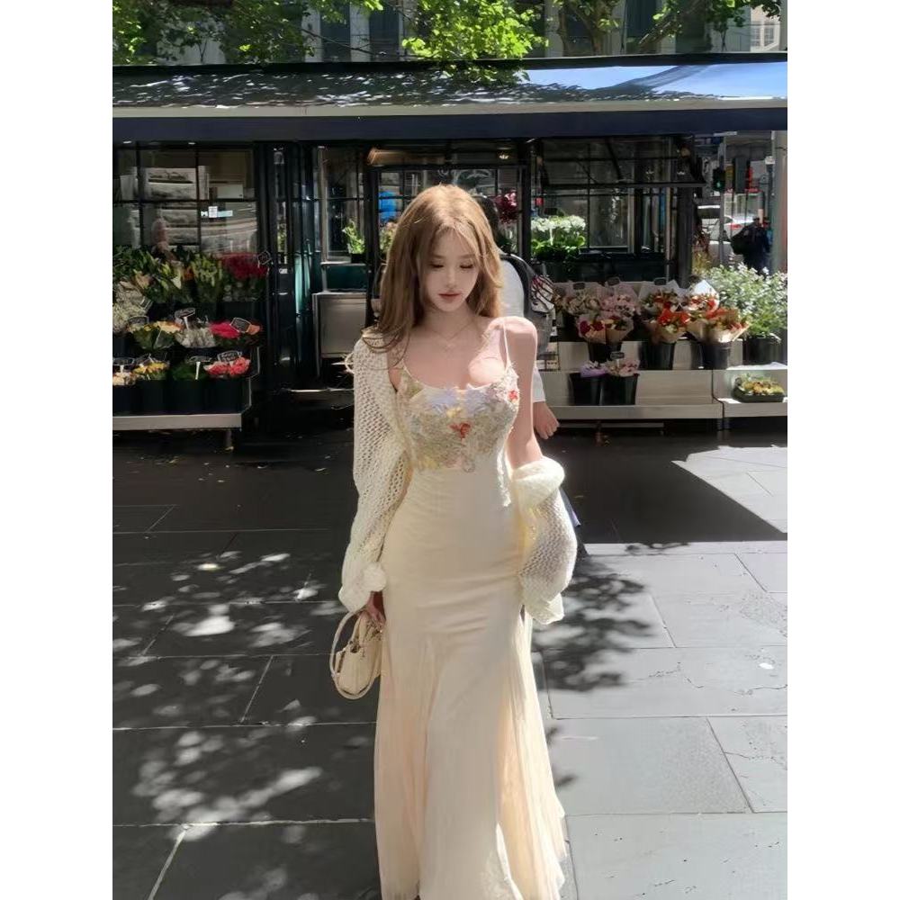Queen's Apparel COD  Gaun Ekor Ikan Jala Renda dengan Bordir, Model Panjang, Murni dan Memikat