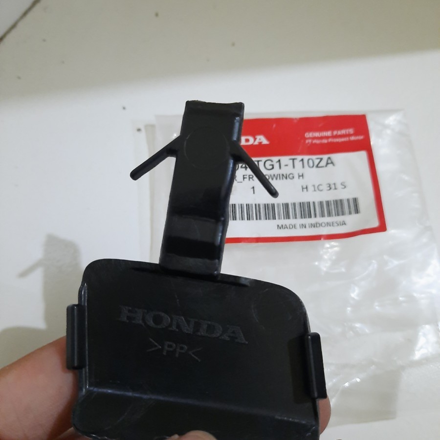 tutup towing bumper depan honda brio 2016 2017 2018 ori
