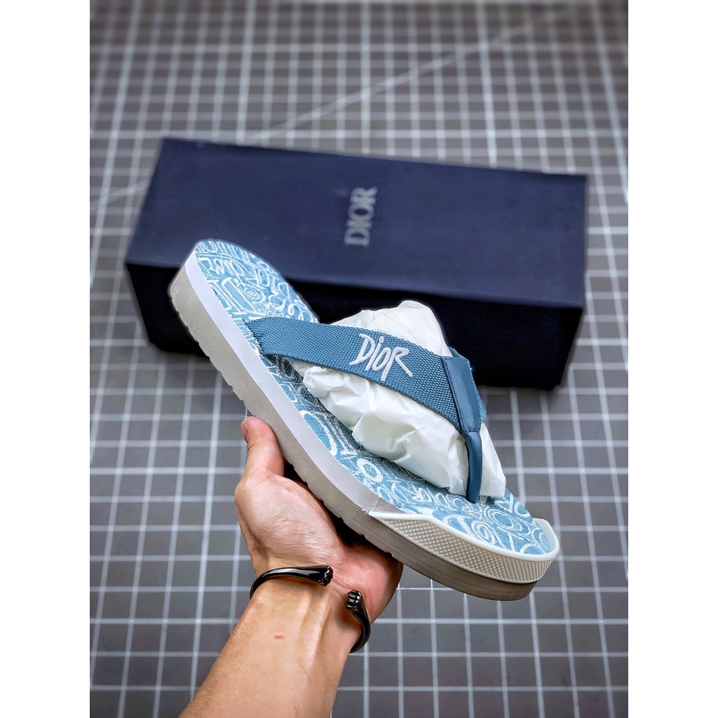 Dior x Shawn Stussy Sendal Jepit Pria Biru Simpel Nyaman Koleksi Kolaborasi