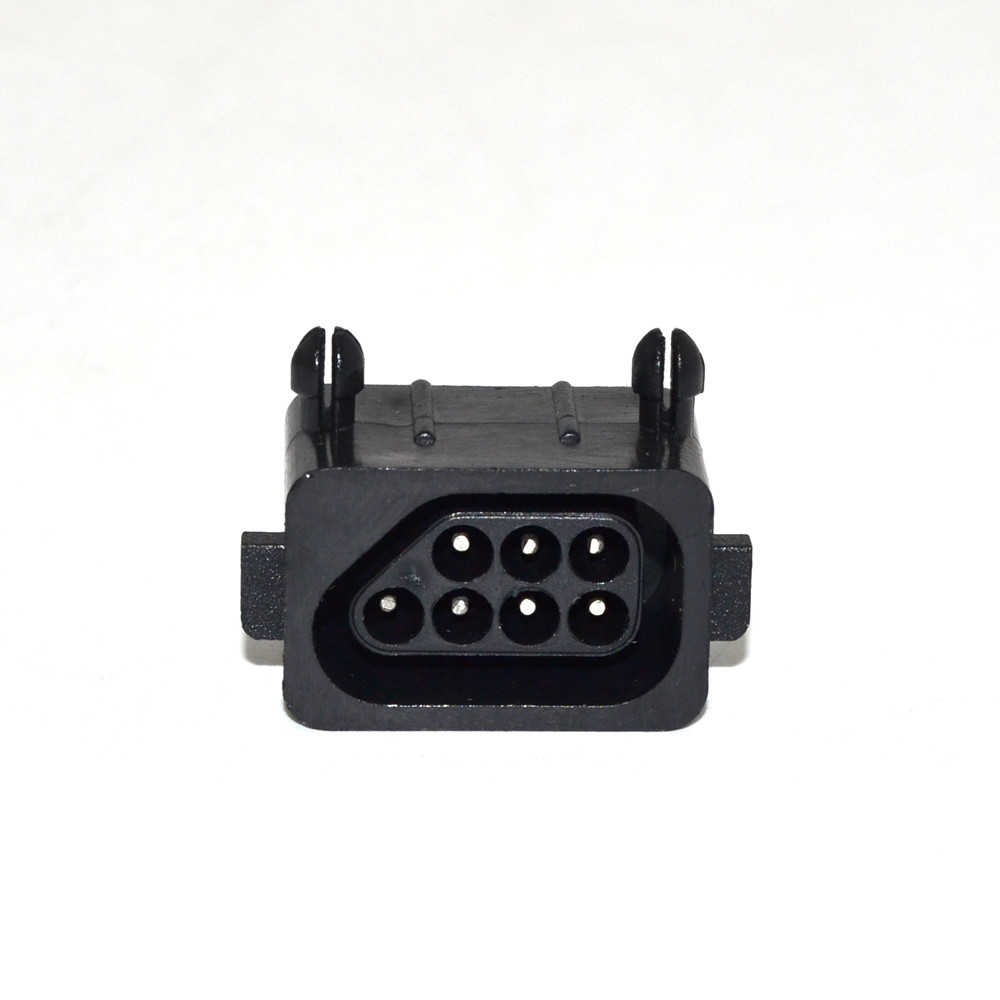 180/90 Degree 7 Pin Female Connector Socket Slot for NES Game Console Controller