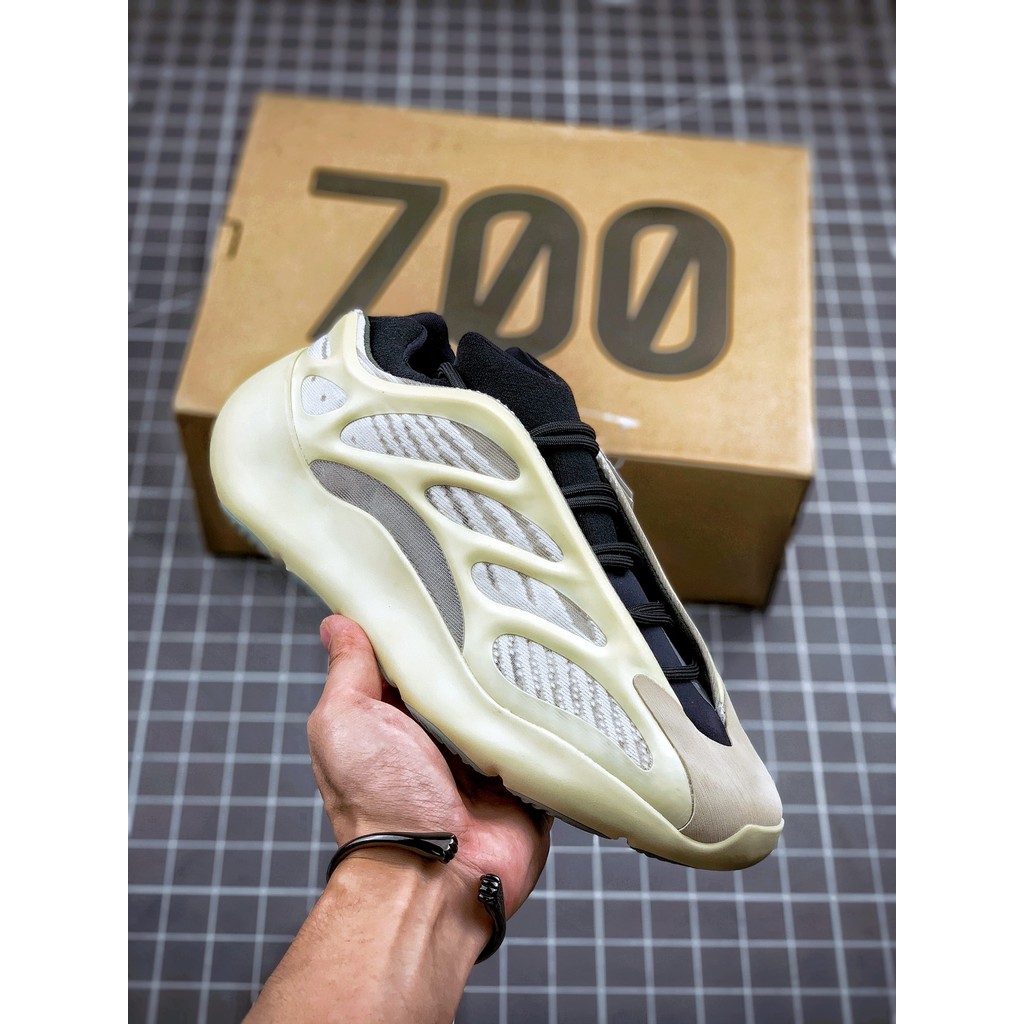 Yeezy 700 V3 Azael  Sepatu Couple Premium