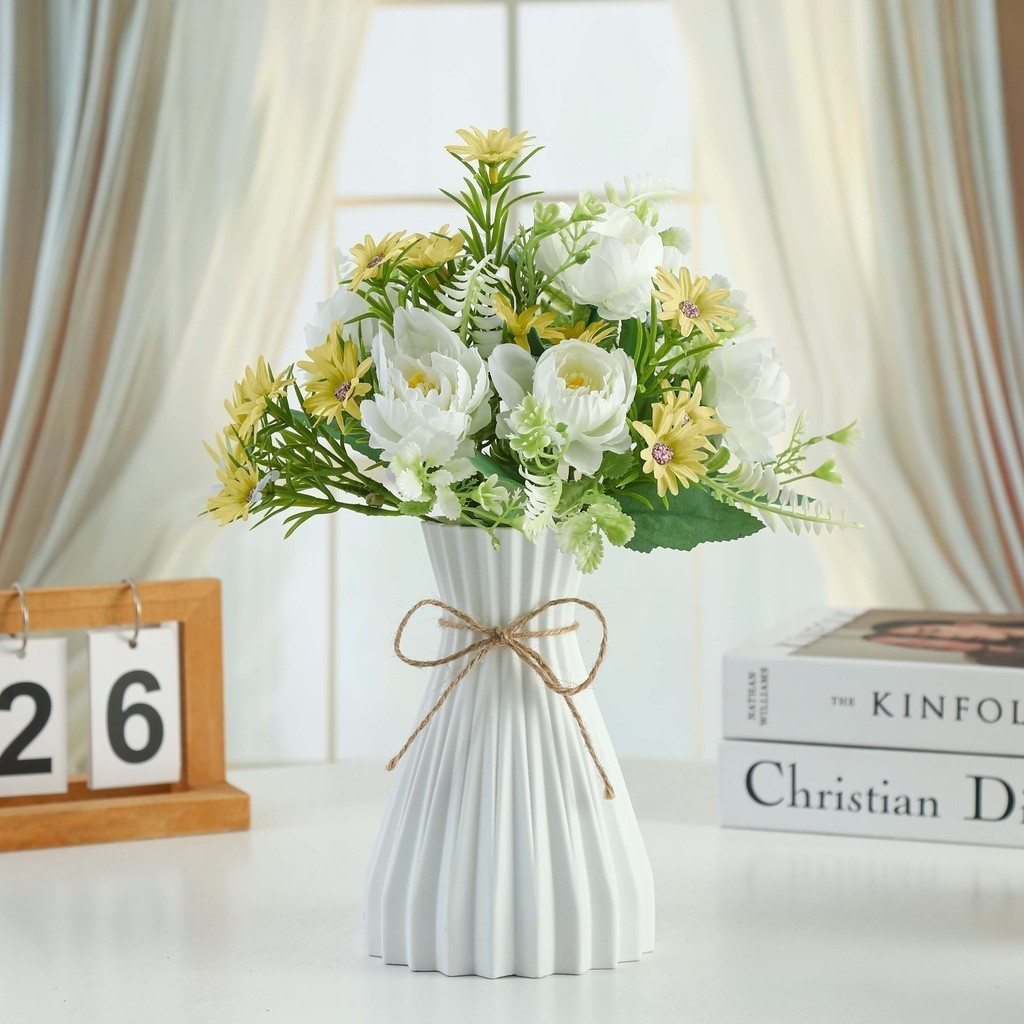 Set Bunga Plastik dan Vas/Bunga Hias Plastik Kamar/Kado Ulang Tahun Cewek/Hiasan Meja Aesthetic