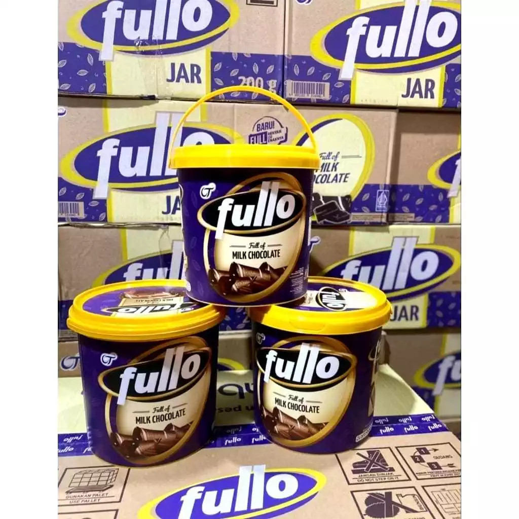 FULLO WAFER ROLL Milky Chocolate 200g Astor Fullo Coklat Kaleng Kue Lebaran