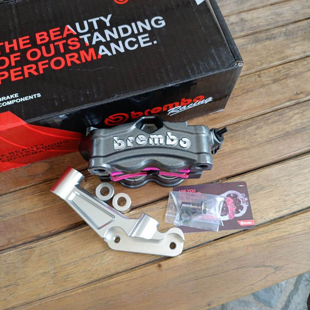 kaliper brembo 4 piston + set breket pnp ninja