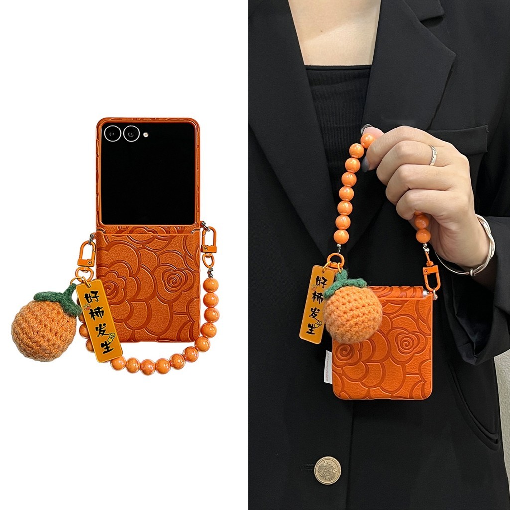 Kasus Ponsel Pola Camellia Korea Mewah dengan Rantai Gelang Pendant Oranye untuk Samsung Galaxy Z Fl