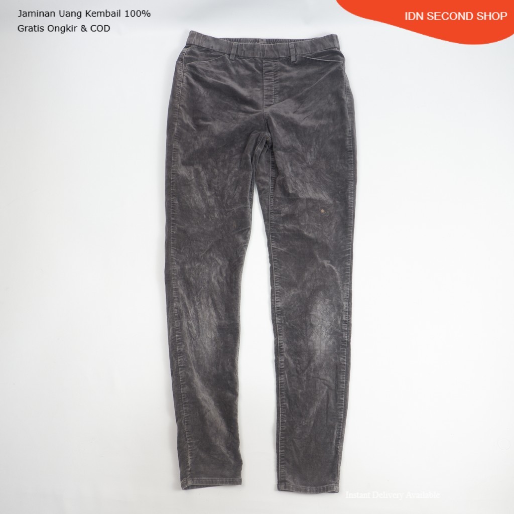 Uniqlo HeatTech Slim Fit Pants – Preloved