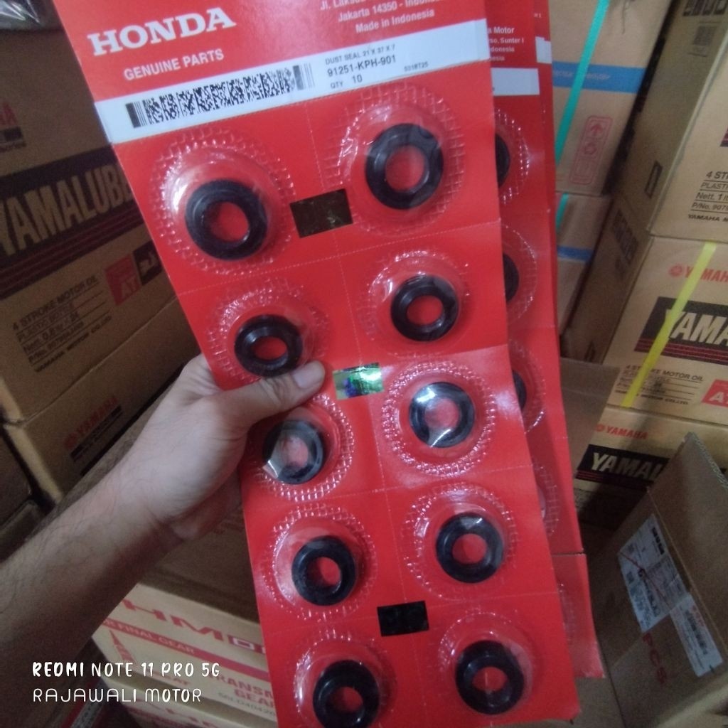 91251-KPH-901 seal tutup roda depan / Dust Seal 21 X 37 X 7 AHM Original